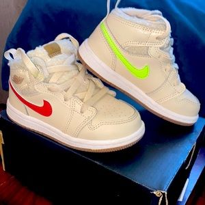 Toddlers Jordan 1 Mid Utl